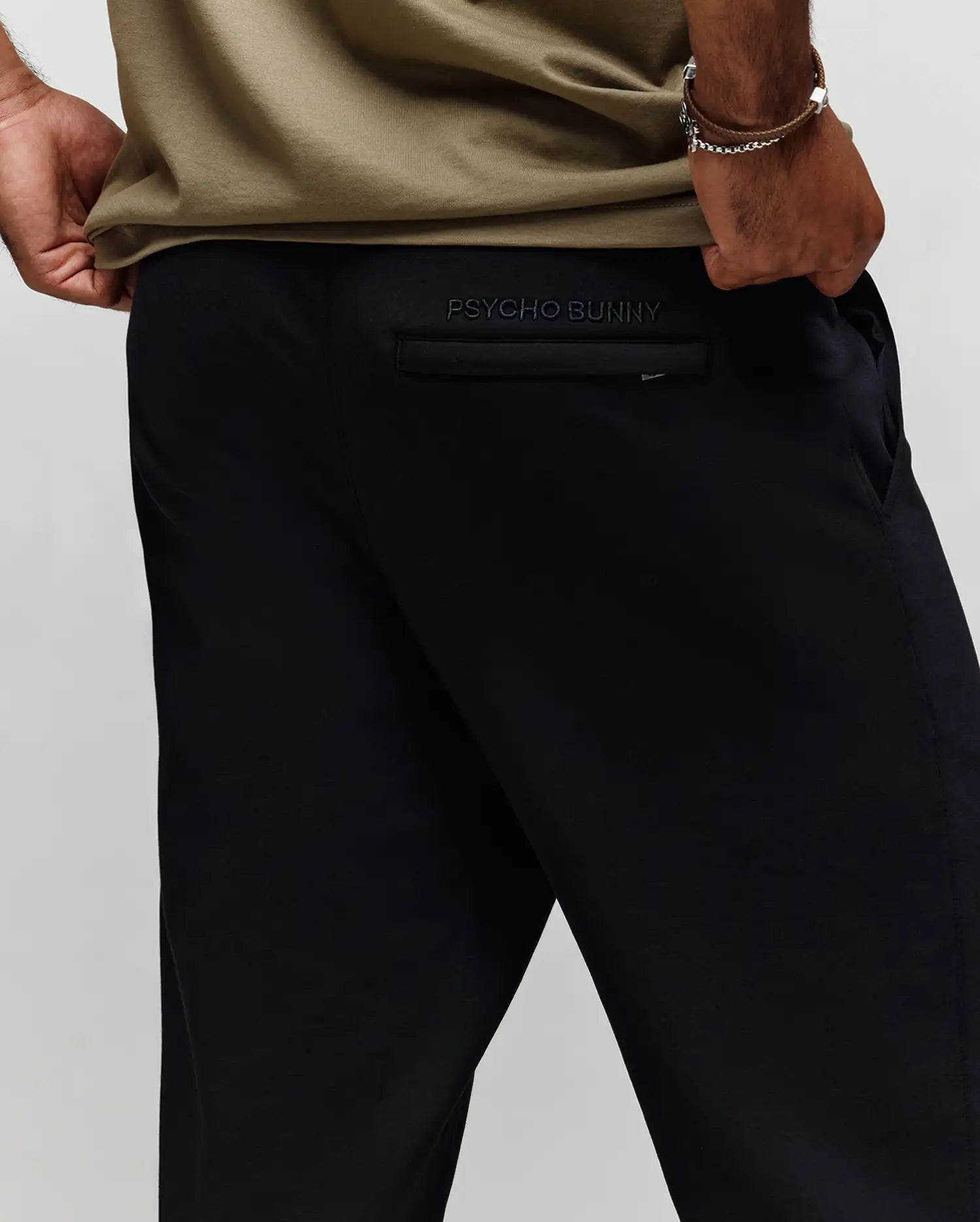 MB0800006-BLK_3.jpg