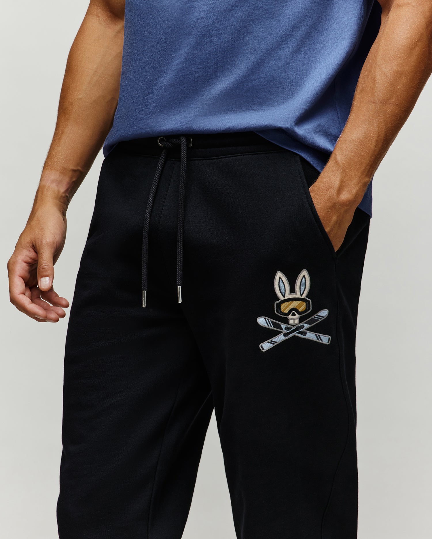 MB0800038-BLK_2.jpg
