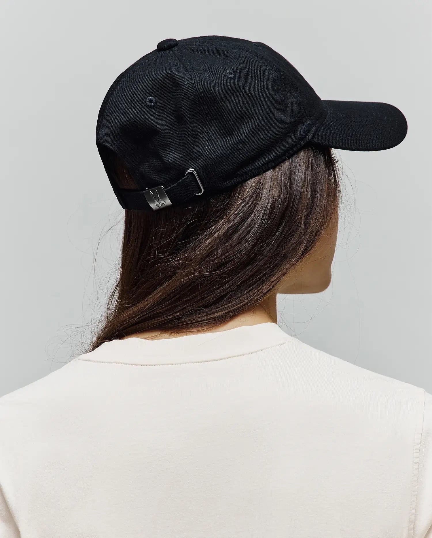 MO1500100-BLK_3W_28e01da8-7bf8-4fd4-8857-da87fdd2e7a4.jpg