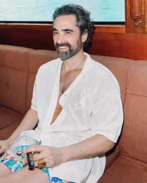 Mens brad oversized knit shirt